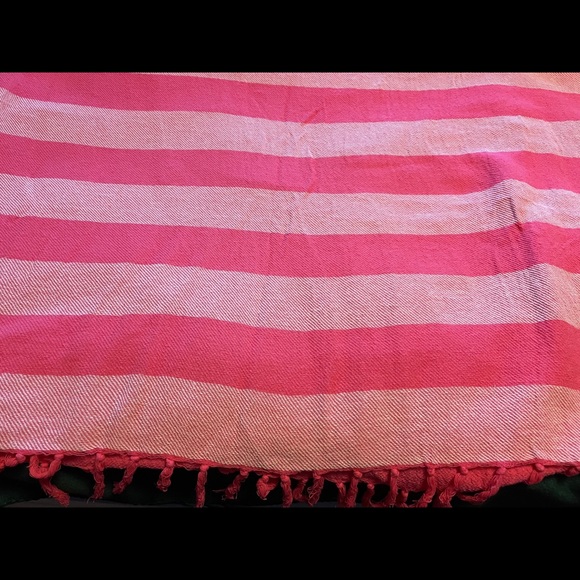 Victoria’s Secret Beach Blanket - Picture 6 of 9